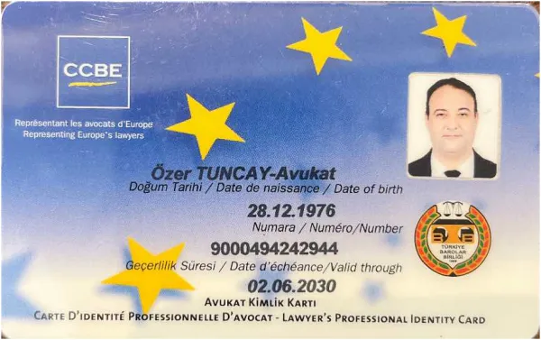 Профессиональное удостоверение адвоката Özer Tuncay CCBE и Союза адвокатских палат Турции