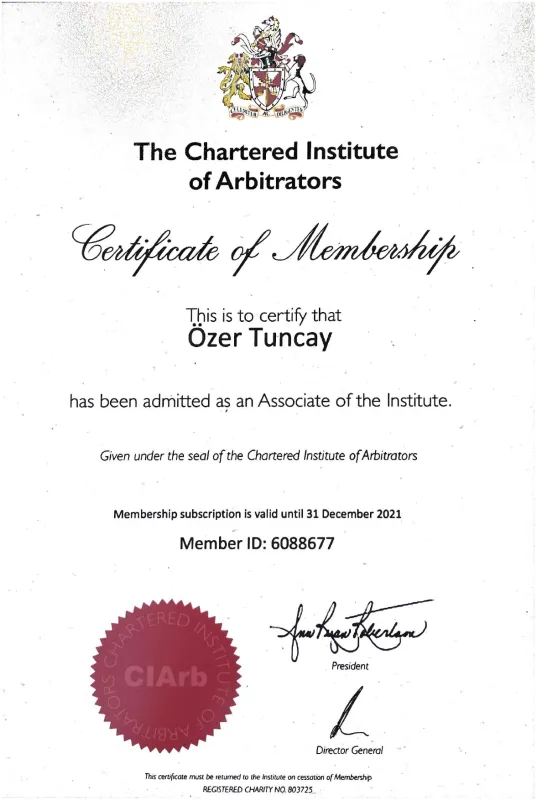 Сертификат членства Özer Tuncay в Chartered Institute of Arbitrators